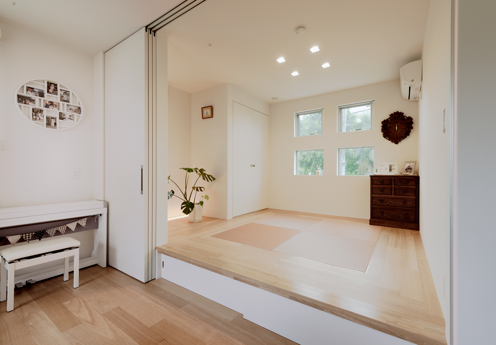 床の間のある小上がり
普段は扉を開けて開放的に、ご来客の際には扉を閉めて客室として使用できます